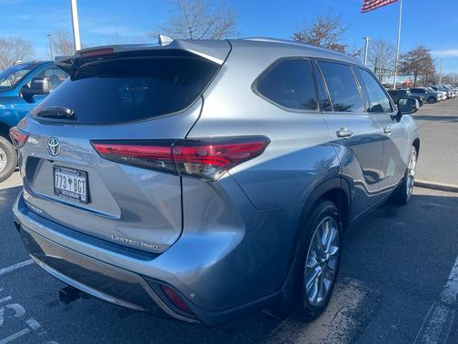 2021 Toyota Highlander Platinum