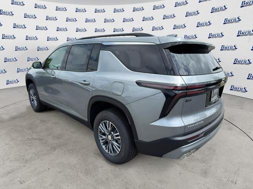 Sterling Gray Metallic 2026 Chevrolet Traverse LT