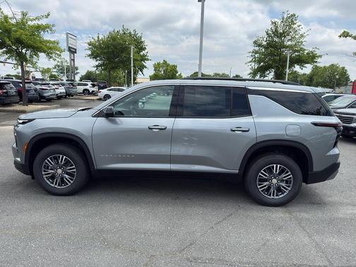 Sterling Gray Metallic 2026 Chevrolet Traverse LT