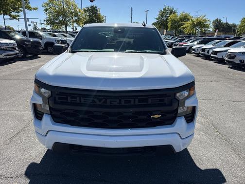Summit White 2024 Chevrolet Silverado 1500 Custom