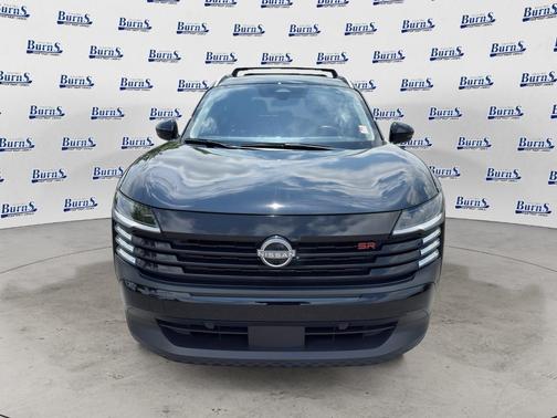 Super Black 2025 Nissan Kicks SR