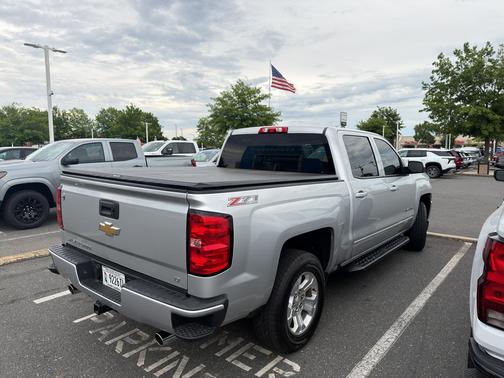 Silver Ice Metallic 2017 Chevrolet Silverado 1500 2LT
