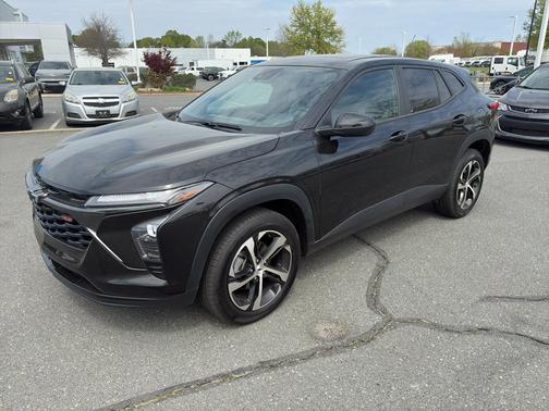 Mosaic Black Metallic 2024 Chevrolet Trax FWD 1RS