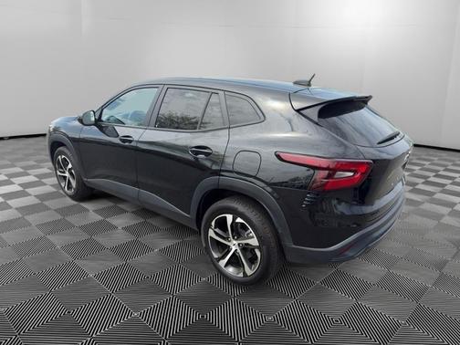 Mosaic Black Metallic 2024 Chevrolet Trax FWD 1RS
