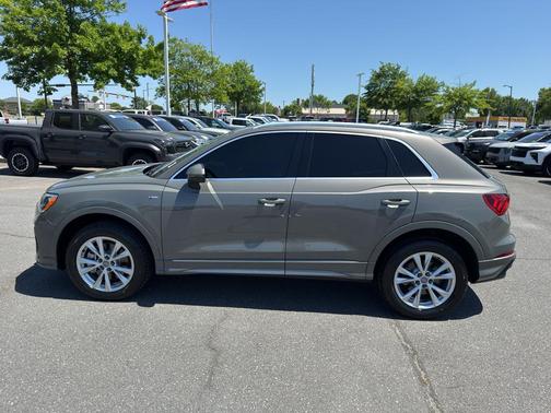 Chronos Gray Metallic 2021 Audi Q3 45 S line Premium
