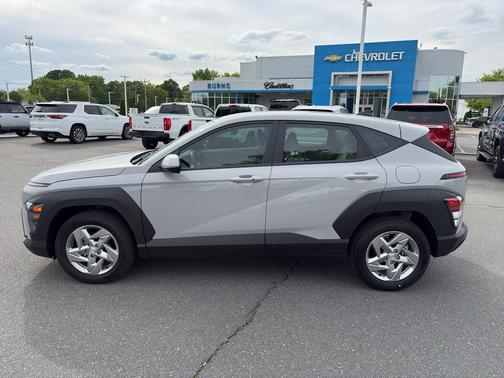 Cyber Gray Metallic 2026 Hyundai KONA SE