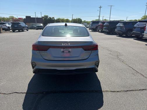 Steel Gray 2024 Kia Forte LXS