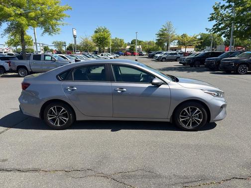 Steel Gray 2024 Kia Forte LXS