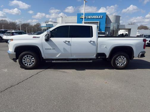 Summit White 2022 Chevrolet Silverado 2500 LTZ