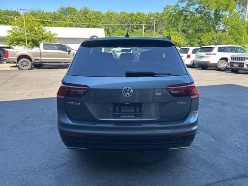 Platinum Gray Metallic 2020 Volkswagen Tiguan 2.0T S 4MOTION