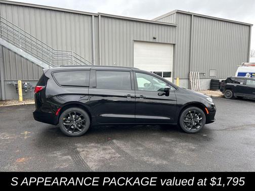 2026 Chrysler Pacifica Limited