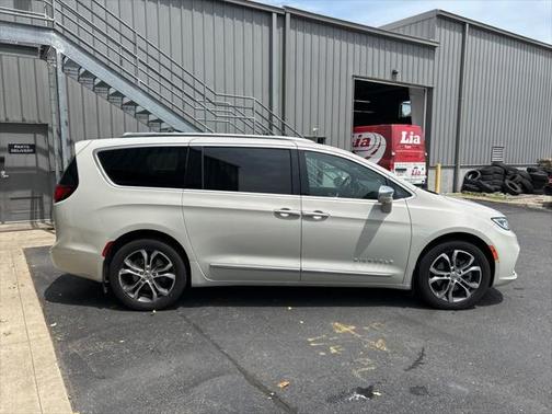 2021 Chrysler Pacifica L