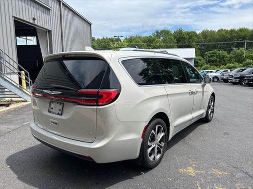 2021 Chrysler Pacifica L