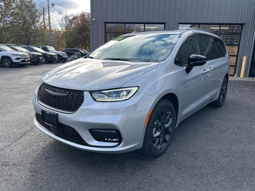 2026 Chrysler Pacifica Limited