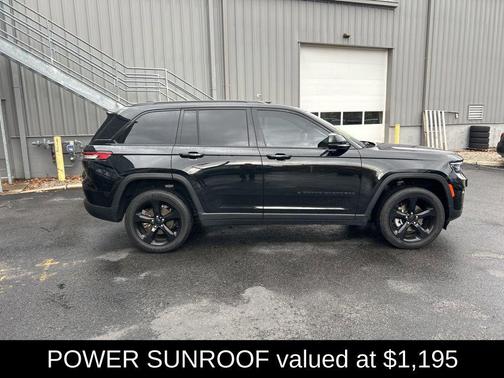 2022 Jeep Grand Cherokee Altitude