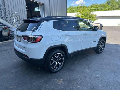 Bright White Clearcoat 2025 Jeep Compass Limited