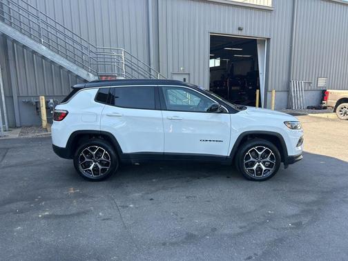 Bright White Clearcoat 2025 Jeep Compass Limited