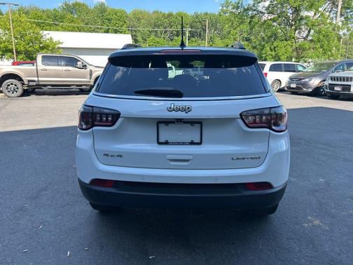 Bright White Clearcoat 2025 Jeep Compass Limited