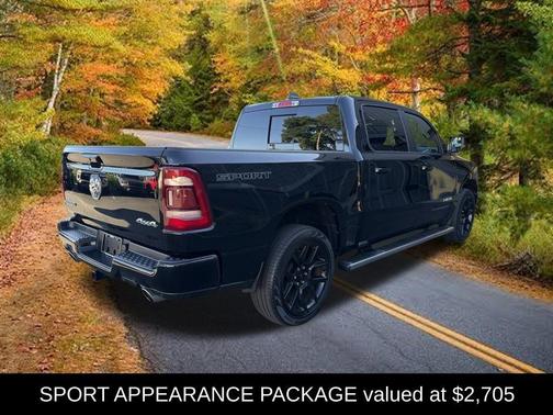 Diamond Black Crystal Pearlcoat 2023 RAM 1500 Laramie