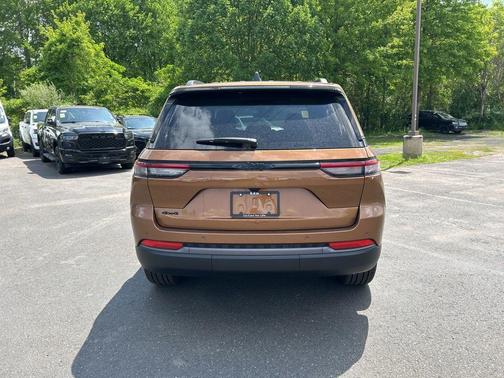 Copper Shino Metallic Clearcoat 2026 Jeep Grand Cherokee Limited