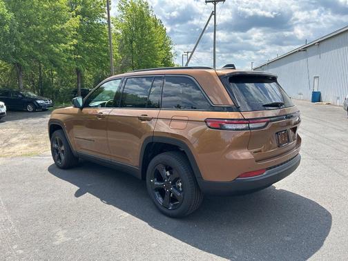 Copper Shino Metallic Clearcoat 2026 Jeep Grand Cherokee Limited