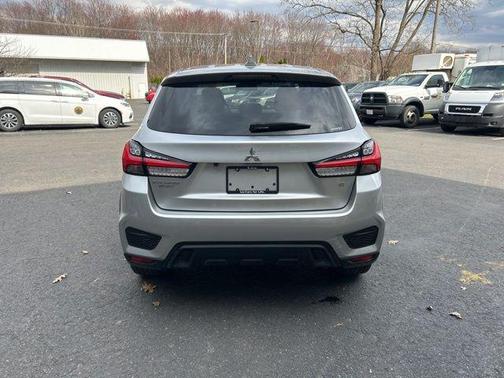 2020 Mitsubishi Outlander Sport SE