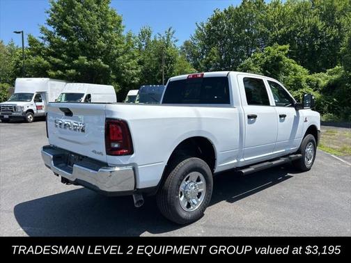 2025 RAM 2500 Tradesman Crew Cab 4x4 6'4' Box