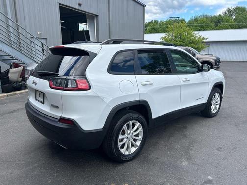 Bright White Clearcoat 2022 Jeep Cherokee Latitude Lux