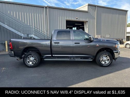 2024 RAM 3500 Tradesman Crew Cab 4x4 6'4' Box