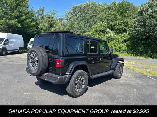 2025 Jeep Wrangler 4-Door Sahara 4x4