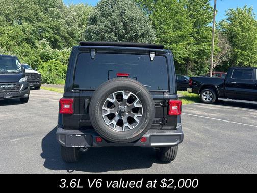 2025 Jeep Wrangler 4-Door Sahara 4x4