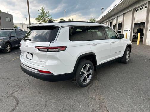 Bright White Clearcoat 2026 Jeep Grand Cherokee L Limited