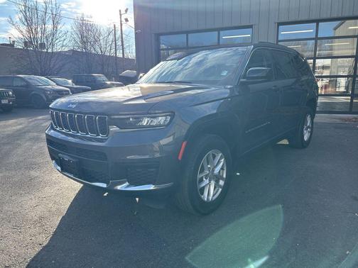 2022 Jeep Grand Cherokee L Laredo