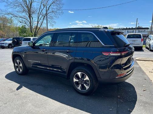 Midnight Sky 2024 Jeep Grand Cherokee 4xe Base