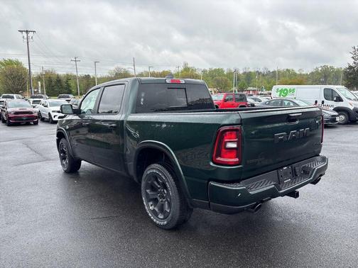 Serrano Green Metallic 2026 RAM 1500 Big Horn/Lone Star