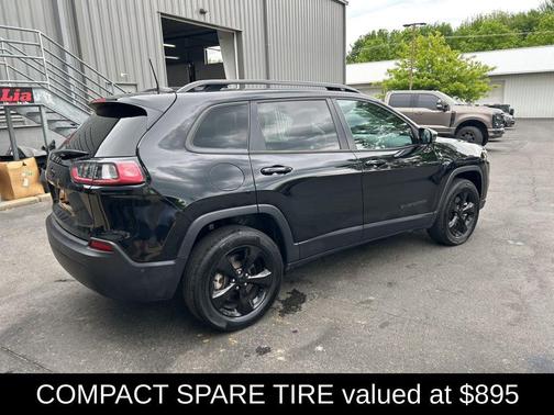 Diamond Black Crystal Pearlcoat 2023 Jeep Cherokee Altitude