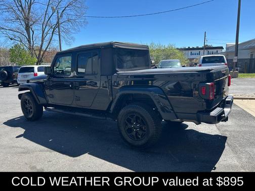 Black Clearcoat 2022 Jeep Gladiator Willys 4x4