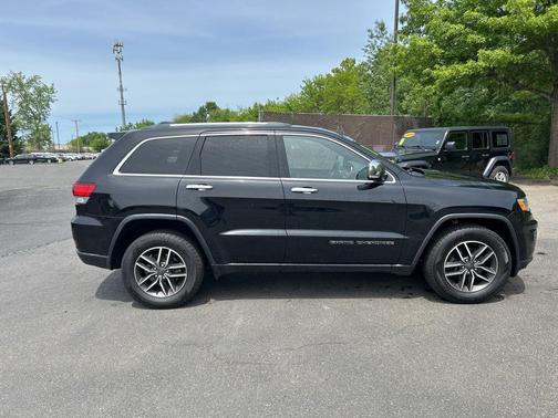 Diamond Black Crystal Pearlcoat 2020 Jeep Grand Cherokee Limited