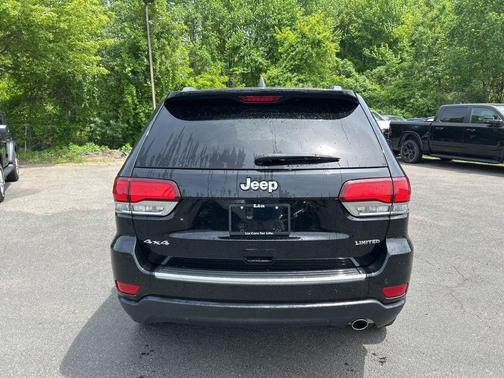Diamond Black Crystal Pearlcoat 2020 Jeep Grand Cherokee Limited