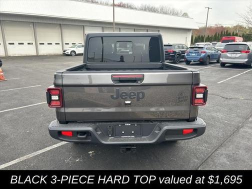 2025 Jeep Gladiator Willys