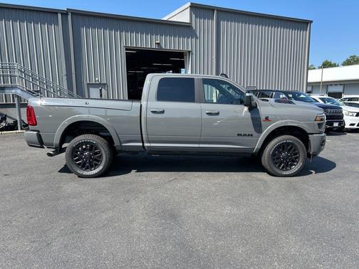 2025 RAM 2500 Limited Crew Cab 4x4 6'4' Box