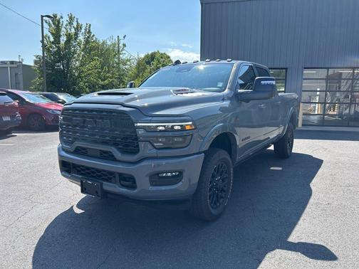 2025 RAM 2500 Limited Crew Cab 4x4 6'4' Box