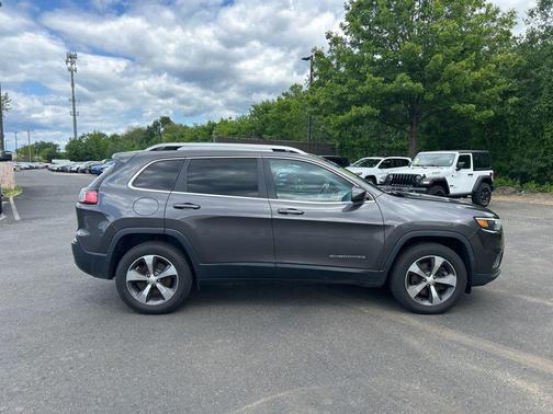 Granite Crystal Metallic Clearcoat 2019 Jeep Cherokee Limited