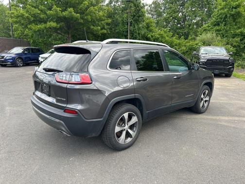 Granite Crystal Metallic Clearcoat 2019 Jeep Cherokee Limited