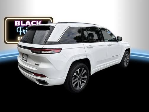 Bright White Clearcoat 2023 Jeep Grand Cherokee Overland
