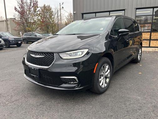 2026 Chrysler Pacifica L