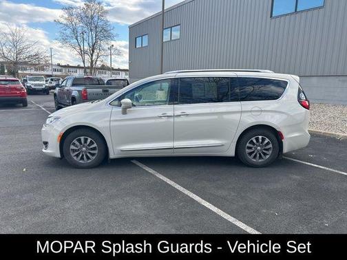 2020 Chrysler Pacifica Touring-L Plus