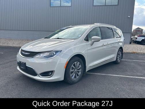 2020 Chrysler Pacifica Touring-L Plus
