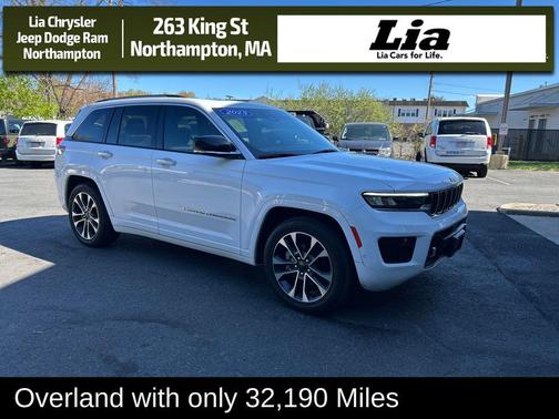 Bright White Clearcoat 2023 Jeep Grand Cherokee Overland
