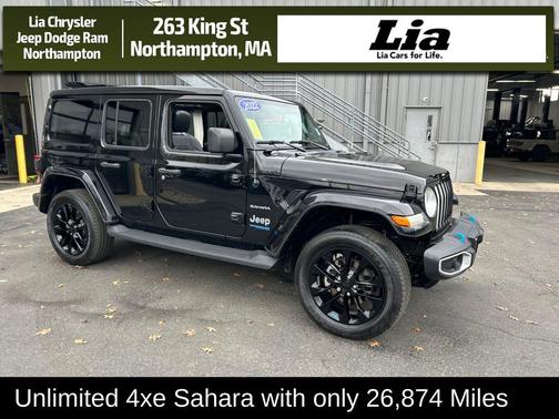 Black Clearcoat 2022 Jeep Wrangler Unlimited 4xe Sahara